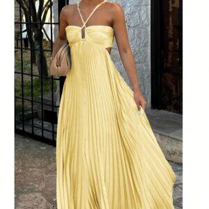 Yellow Casual Women's Spaghetti Strap Flowing Pleated Maxi Dress